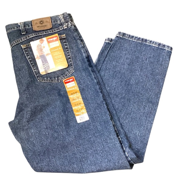 Wrangler Men’s Hero Relaxed Fit Straight Leg Stonewash Jeans 42x32 NWT - Picture 1 of 12